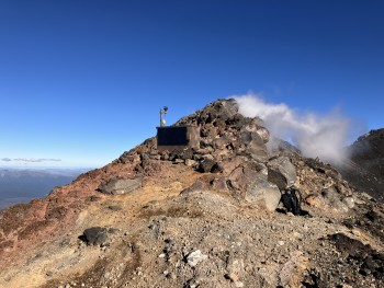Monitoring station (including new MultiGas system) installed at Ngauruhoe Outer Rim fumarole. 