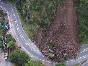 Photo from the drone taken on Sunday morning showing the large amount of additional rock and debris that come down early on Sunday morning (Photo: GNS Science).