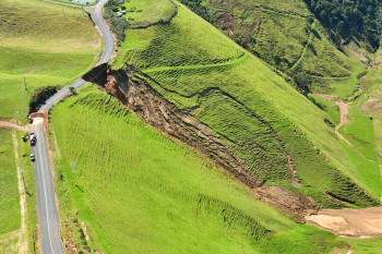Collapse of Lighthouse Road, Āwhitu Peninsula. Image by: Dougal Townsend