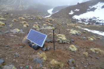 Seismograph deployment after 2012 earthquakes under Mount Tongariro