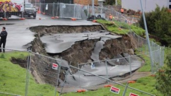 Birkenhead landslide, 10 October 2017.  Source: Laine Moger/Stuff.