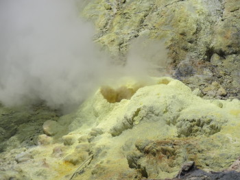 Fumarole '0', note the clear gas at 149 degree C