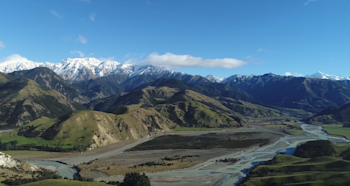 Clarence River - where the river flows now used to be farmland. The old river bed is in the centre of the picture.