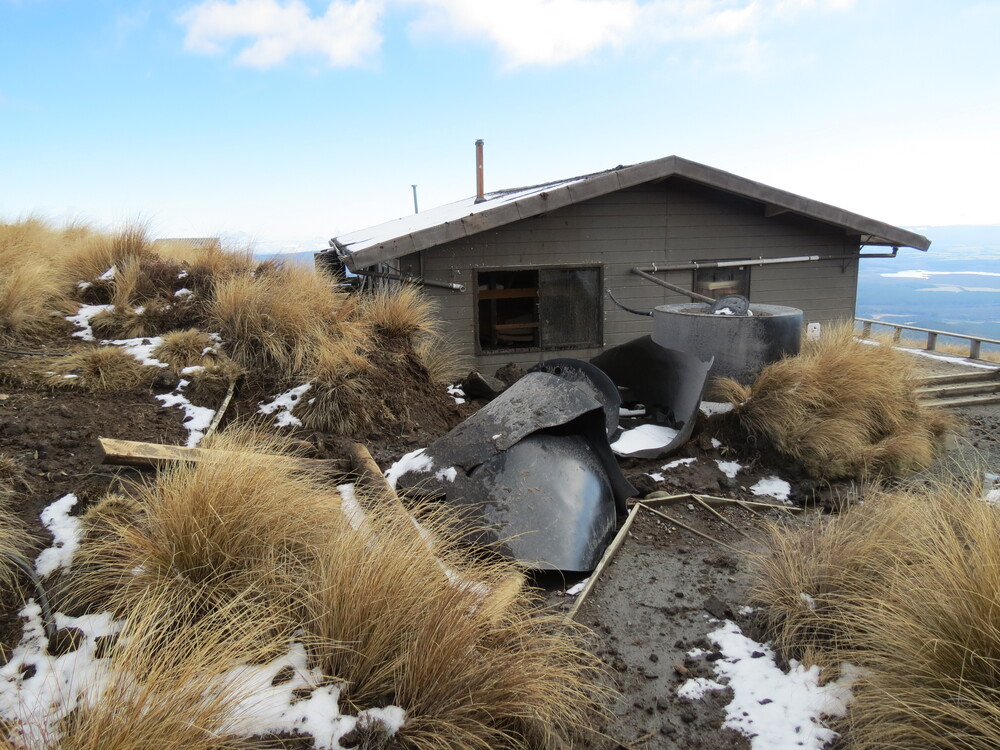 Ballistic block damage to the Ketetahi Hut from the 6 Aug eruption