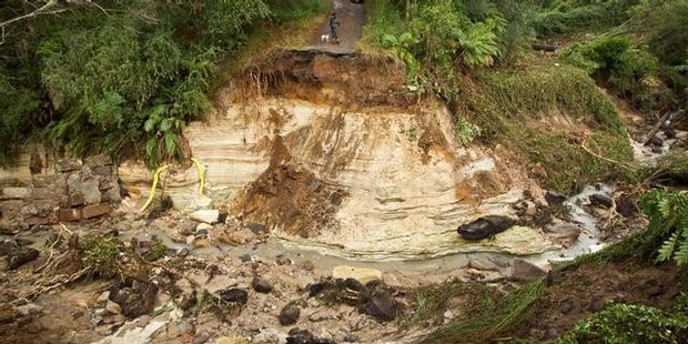 Paradise Valley Road, Rotorua, 13 March 2017 (photo: Dominion Post)